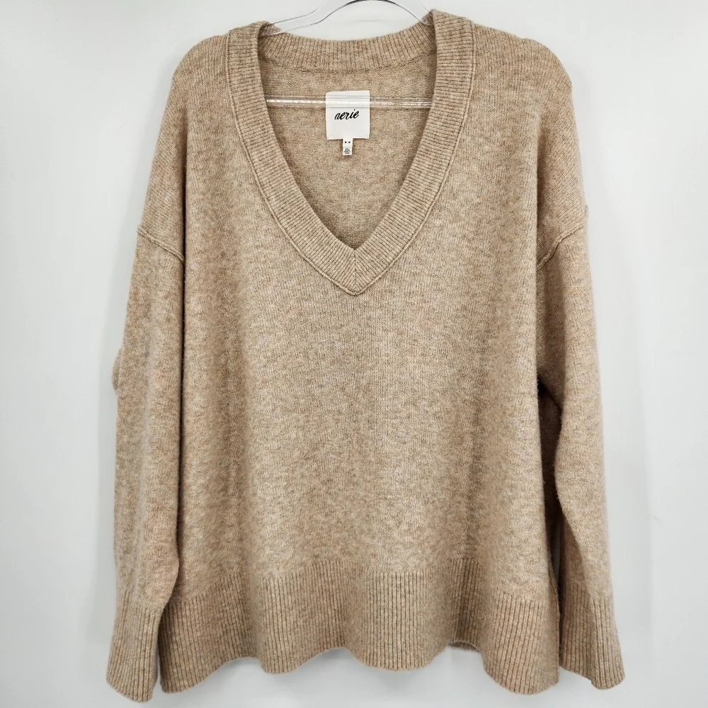 Aerie Unreal V Neck Sweater Womens Size Medium Beige Oversized Long Sleeve